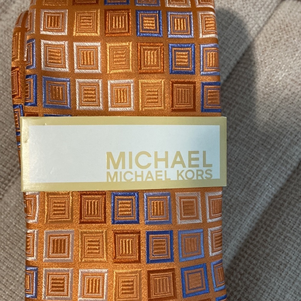 NWT Michael Kors Men’s Tie. - Picture 2 of 4